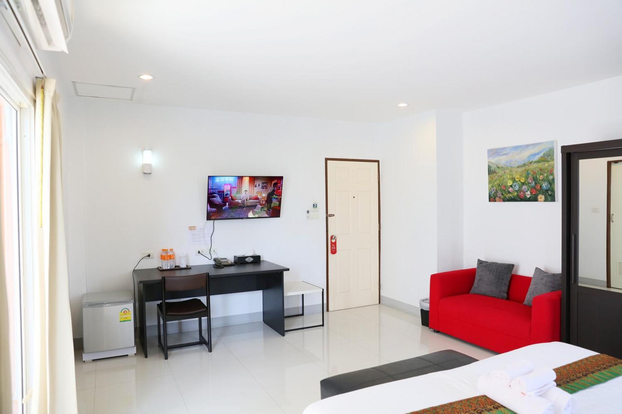La Viva Hotel Бурирам Экстерьер фото